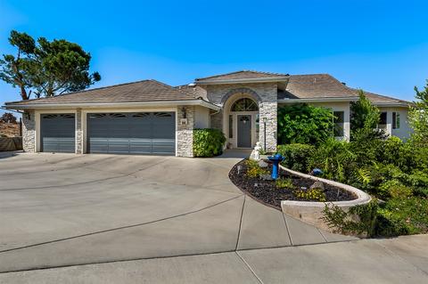 2211 Crest Hill Ln, Fallbrook, CA 92028 photo 1