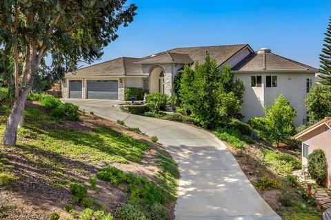 2211 Crest Hill Ln, Fallbrook, CA 92028 photo 2