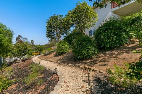 2211 Crest Hill Ln, Fallbrook, CA 92028 photo 22