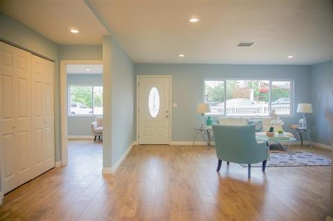 825 Palm Ter, Escondido, CA 92025 photo 4