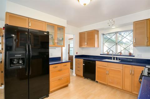 818 Vale View Dr, Vista, CA 92081 photo 4