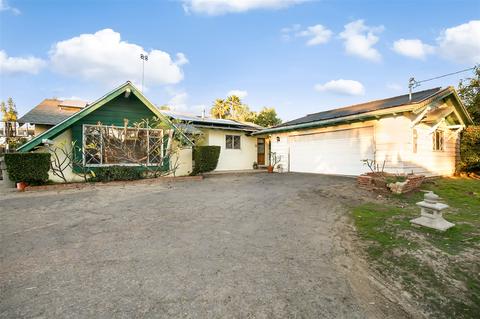 818 Vale View Dr, Vista, CA 92081 photo 1