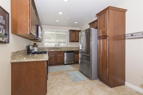 4001 Genine Dr, Oceanside, CA 92056 photo 8