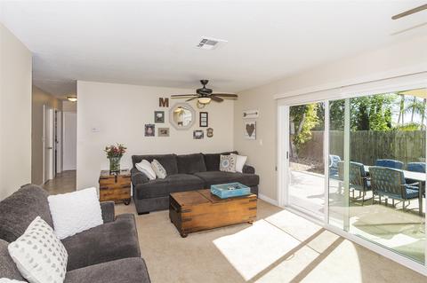 4001 Genine Dr, Oceanside, CA 92056 photo 4