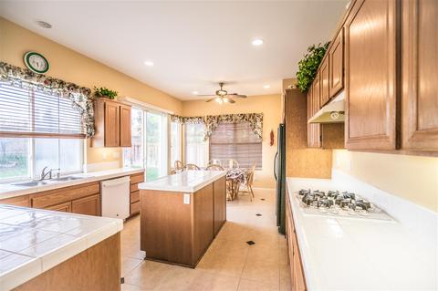 2356 Merwin Dr, Carlsbad, CA 92008 photo 9
