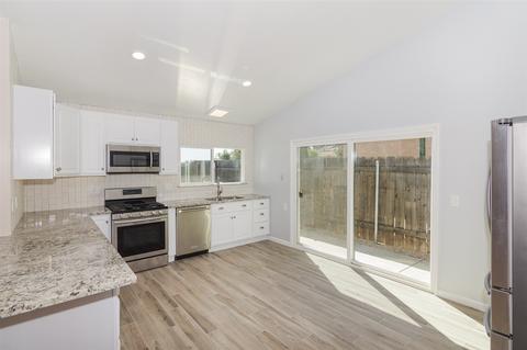 10118 Aquilla Dr, Lakeside, CA 92040 photo 3