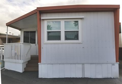 202 Kristy Ln, Oceanside, CA 92054 photo 2