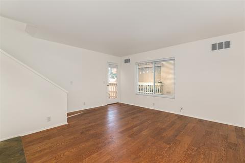 8272 Gilman Dr #23, La Jolla, CA 92037 photo 4