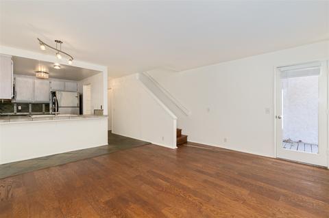 8272 Gilman Dr #23, La Jolla, CA 92037 photo 3