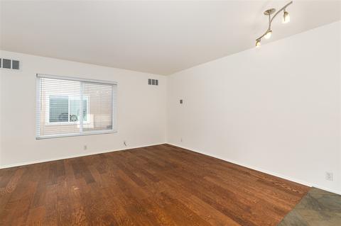 8272 Gilman Dr #23, La Jolla, CA 92037 photo 5