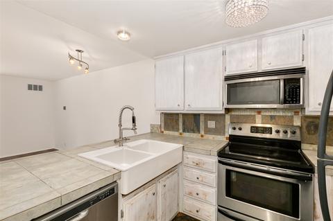 8272 Gilman Dr #23, La Jolla, CA 92037 photo 6