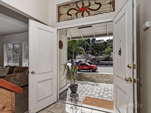 10328 Centinella Dr, La Mesa, CA 91941 photo 4