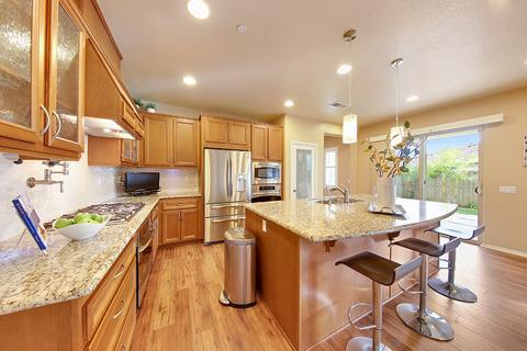 889 Red Blush Rd, Escondido, CA 92027 photo 5