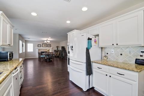 416 Lexington Cir, Oceanside, CA 92057 photo 9