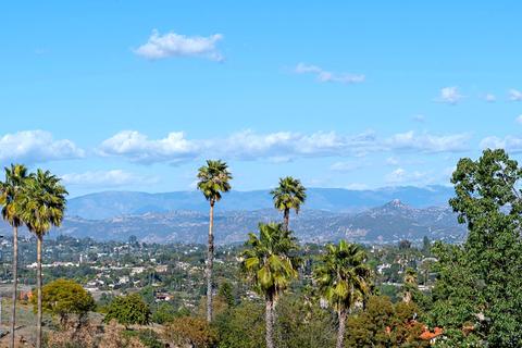 1152 Via Conejo, Escondido, CA 92029 photo 11