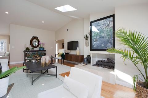 8911 Nottingham Pl, La Jolla, CA 92037 photo 18