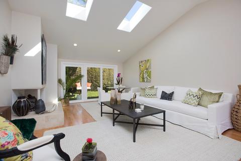 8911 Nottingham Pl, La Jolla, CA 92037 photo 16