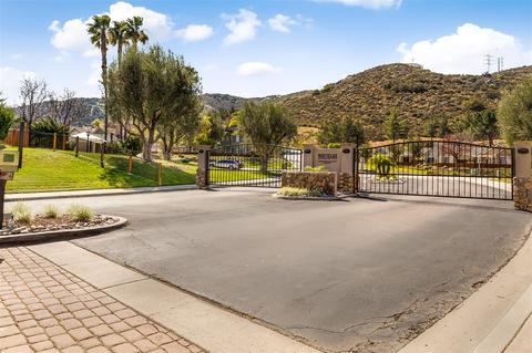 2827 Blackbush Ln, El Cajon, CA 92019 photo 25
