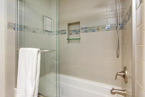 8272 Gilman Dr #20, La Jolla, CA 92037 photo 9