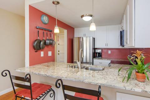8272 Gilman Dr #20, La Jolla, CA 92037 photo 4