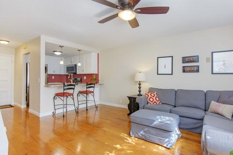 8272 Gilman Dr #20, La Jolla, CA 92037 photo 3