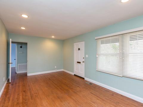 4050 Paula St, La Mesa, CA 91941 photo 2