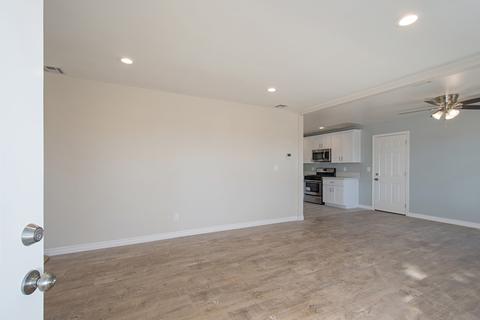 940 Wilfred St, El Cajon, CA 92021 photo 2