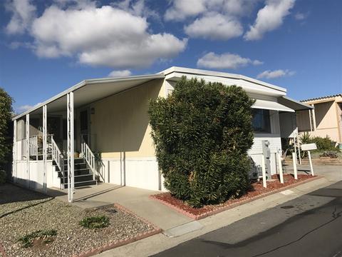 1010 E Bobier #210, Vista, CA 92084 photo 1