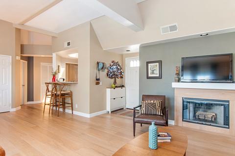 8593 Via Mallorca #E, La Jolla, CA 92037 photo 6
