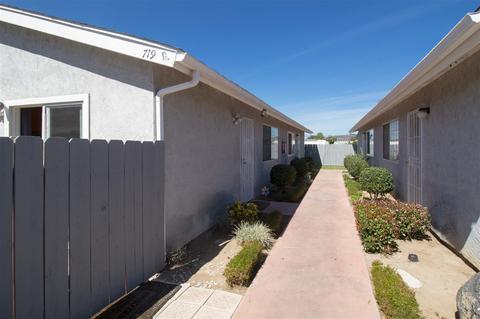 719 S Anza St, El Cajon, CA 92020 photo 2