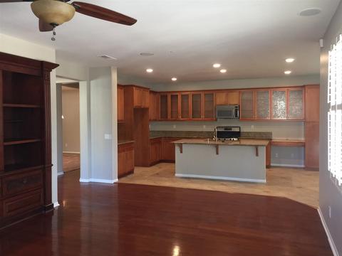 3013 Burnet Dr, Escondido, CA 92027 photo 2