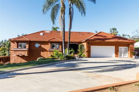 1832 Queens Way, Vista, CA 92084 photo 1