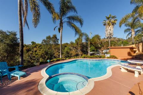 1832 Queens Way, Vista, CA 92084 photo 11