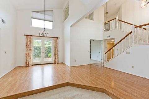 637 Hibiscus Gln, Escondido, CA 92025 photo 10
