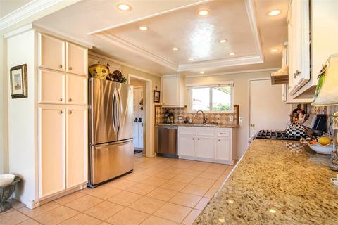 7626 Cortina Ct, Carlsbad, CA 92009 photo 9