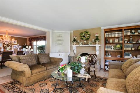 7626 Cortina Ct, Carlsbad, CA 92009 photo 11