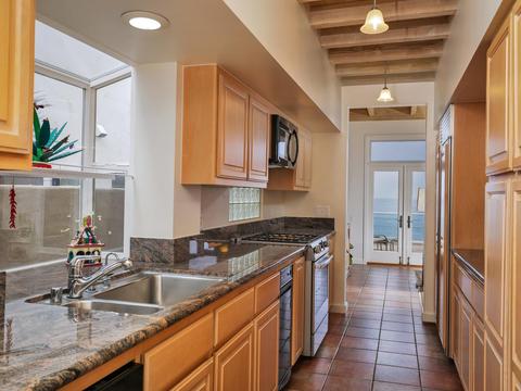 6921 Neptune Pl, La Jolla, CA 92037 photo 8