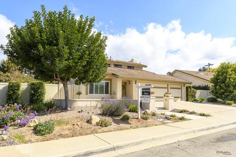 520 Pine Tree Pl, Escondido, CA 92025 photo 2