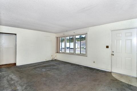 1276 Elkelton Blvd, Spring Valley, CA 91977 photo 4