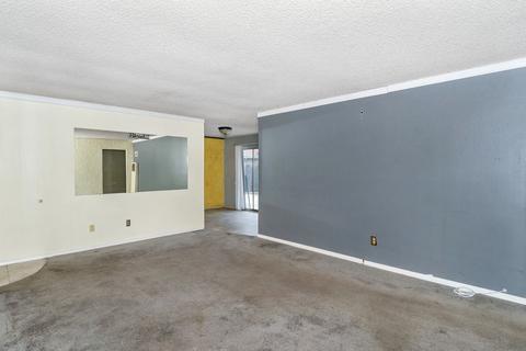 1276 Elkelton Blvd, Spring Valley, CA 91977 photo 6