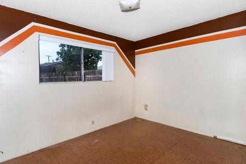 1276 Elkelton Blvd, Spring Valley, CA 91977 photo 13