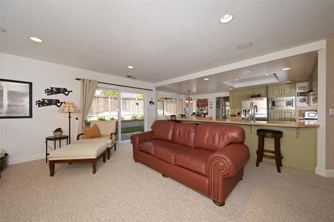 3941 Syme, Carlsbad, CA 92008 photo 6