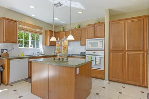 1067 Vista Pointe Blvd, Oceanside, CA 92057 photo 13