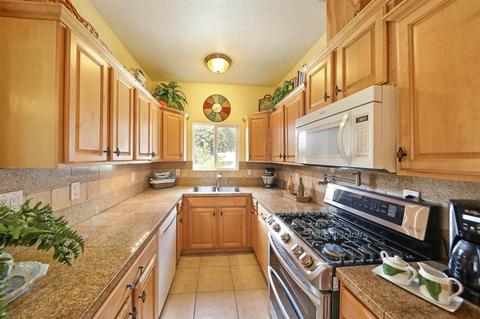 2255 Primrose Ave, Vista, CA 92083 photo 12