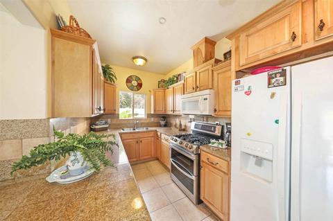 2255 Primrose Ave, Vista, CA 92083 photo 11