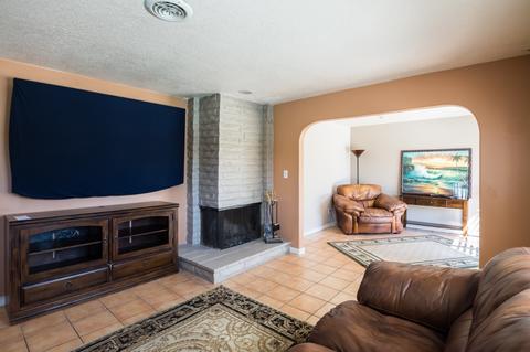 231 Meadow Crest Dr, El Cajon, CA 92020 photo 4