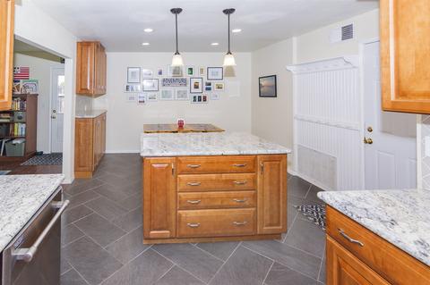 10275 Princess Marcie Dr, Santee, CA 92071 photo 4