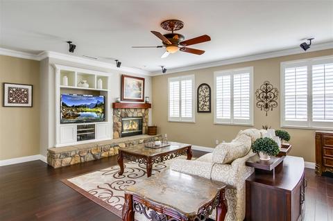 2470 Pine Valley Gln, Escondido, CA 92026 photo 4