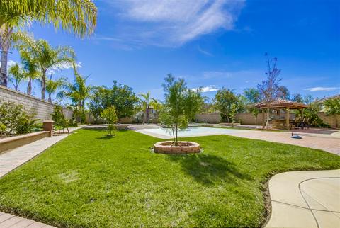 2470 Pine Valley Gln, Escondido, CA 92026 photo 2