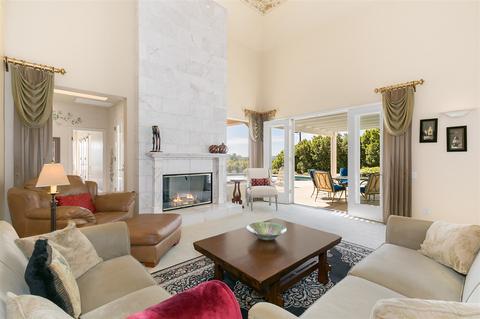 2417 Haas St, Escondido, CA 92025 photo 2